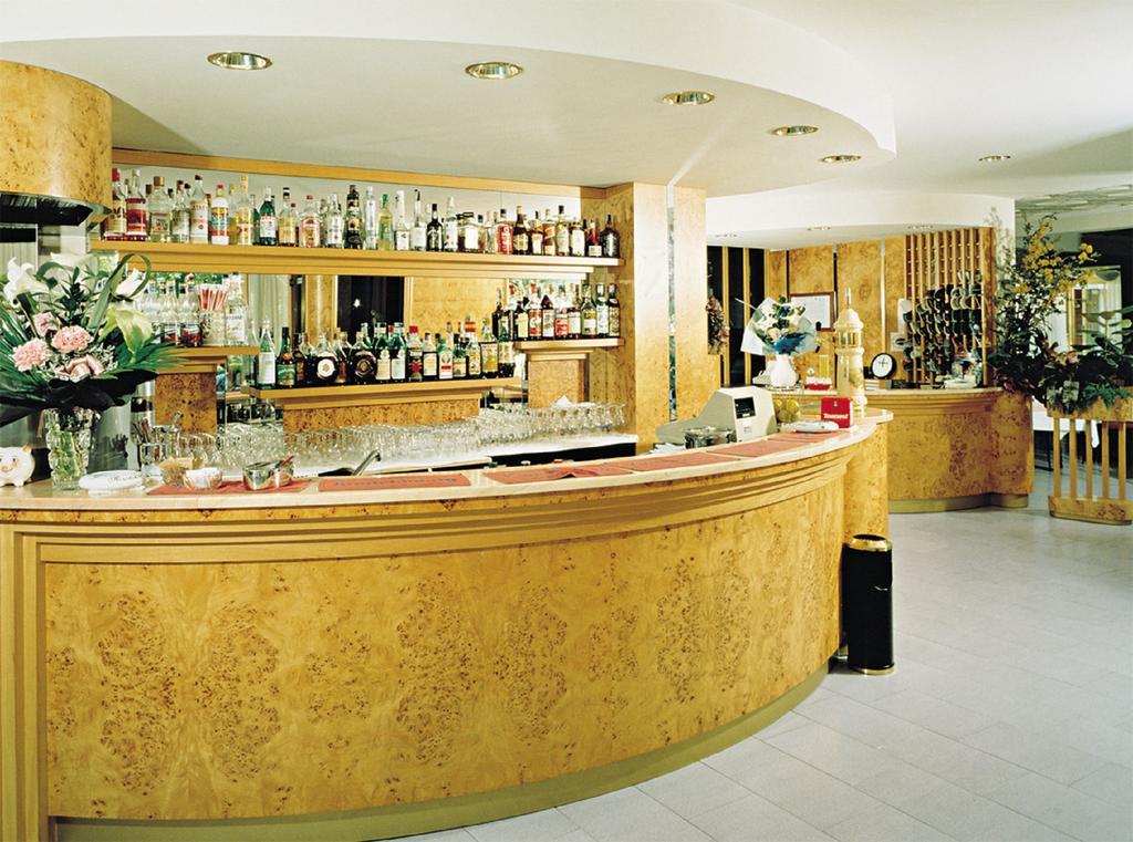 Hotel Aquila D'Oro Misano Adriatico Dış mekan fotoğraf