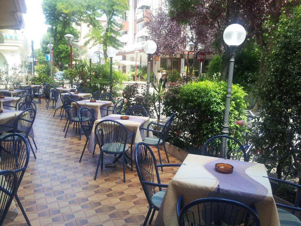 Hotel Aquila D'Oro Misano Adriatico Dış mekan fotoğraf